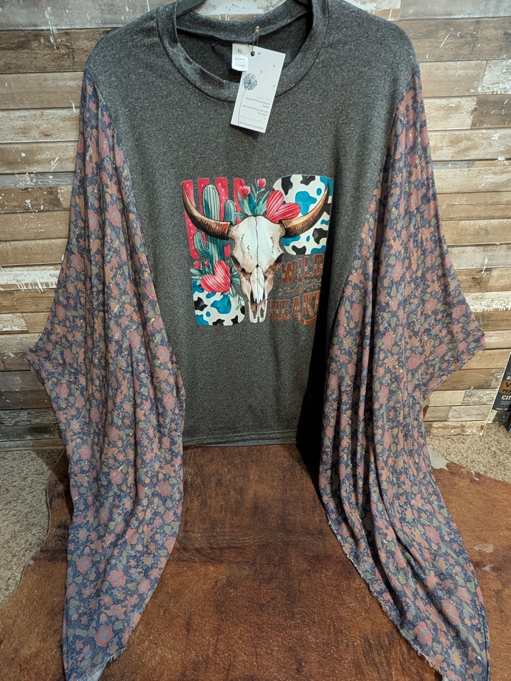 New Handcrafted Colorful Bull Graphic W Bat Winged Sleeves
